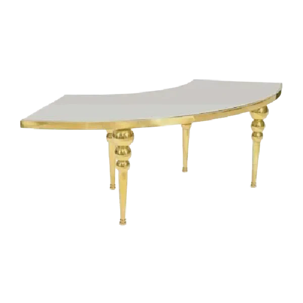 Location de table en s blanc et or pour événements