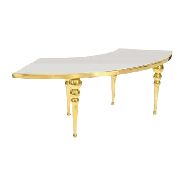 Location de table en s blanc et or pour événements